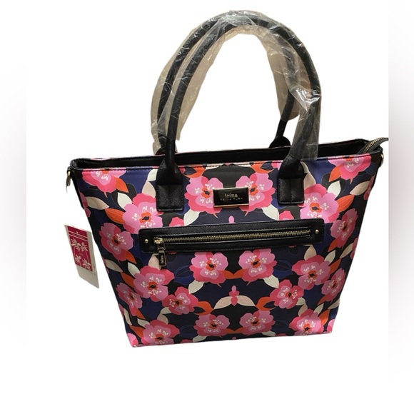 Trina Turk Handbags - NWT All Over Narcissus Doubled Handle Tote